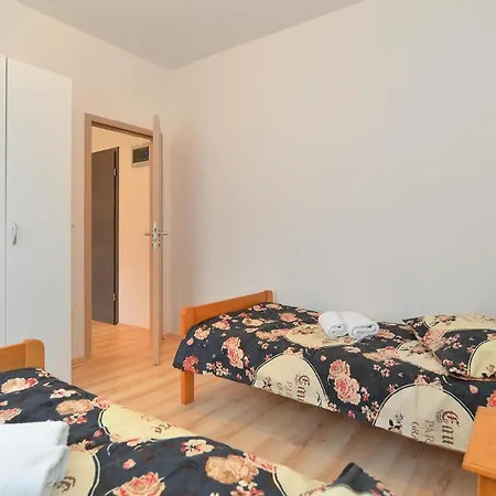 Apartament Ferienwohnung Fuer 4 Personen Ca 40 Qm In Sijana, Istrien Istrische Riviera Pula